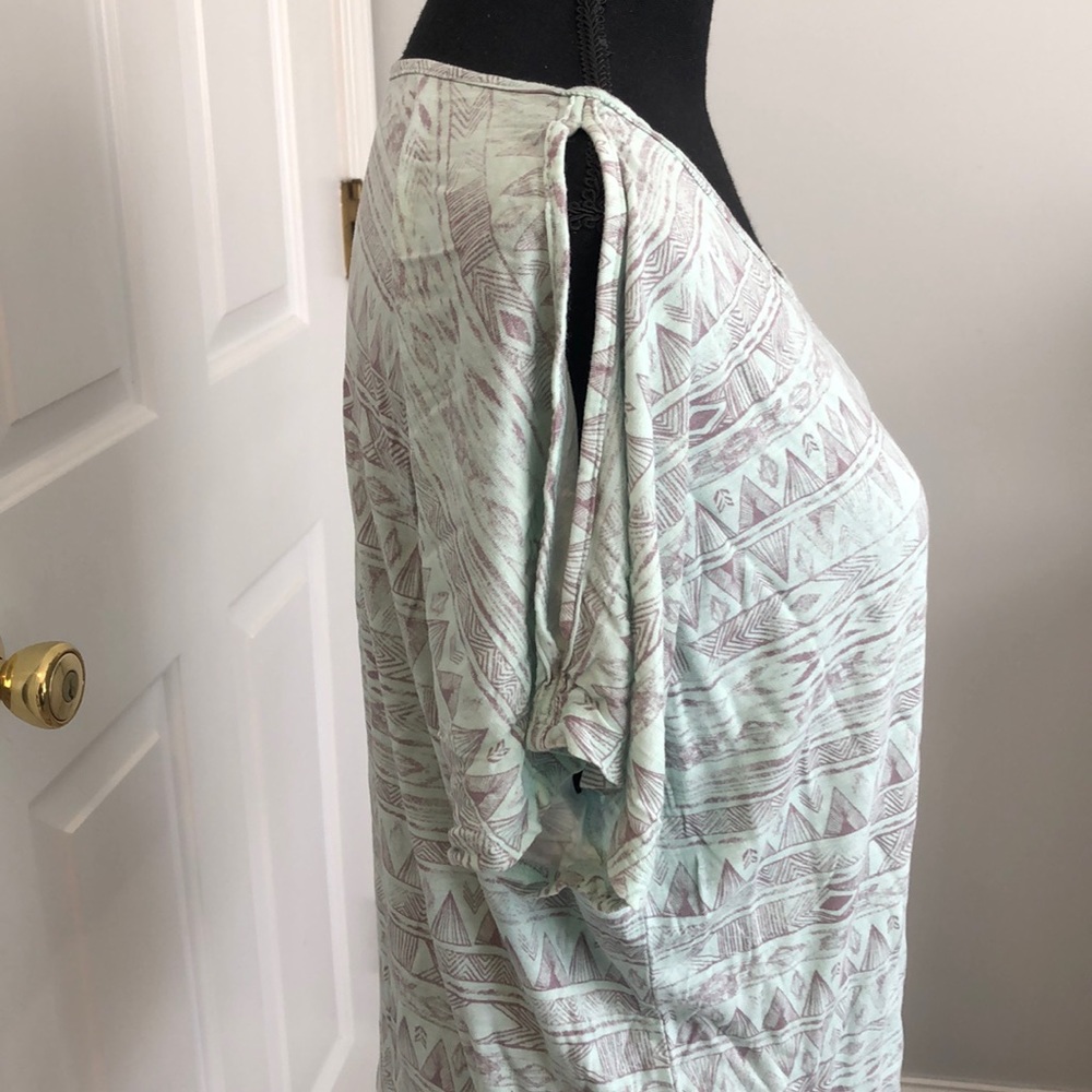 Mint Patterned Cold Shoulder Tee - Picture 2 of 4